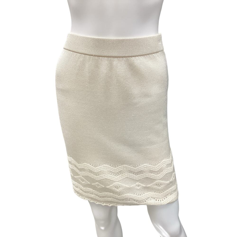 St. John Skirt Women’s SZ 2 Fine Knit Above Knee Length Lightly Stretchy Cream